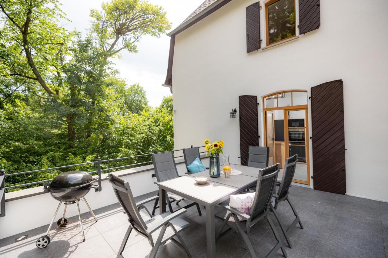 Landhaus Karbach Komplett Oder Einzelne Wohneinheiten Villa Inkl Sauna Bzw Waldhaeuschen Hirten Exterior foto